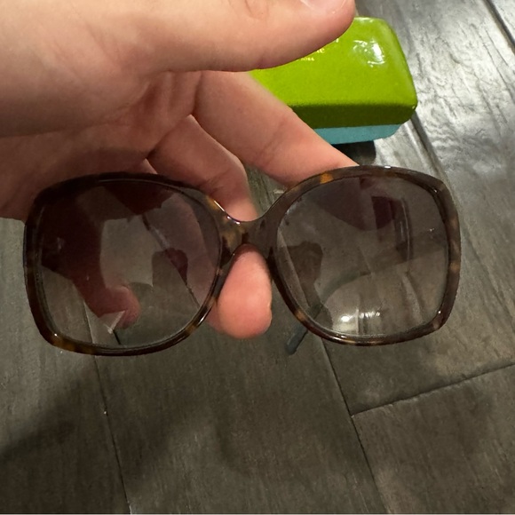 Kate Spade Brown Sunglasses with Green Case - Picture 4 of 11
